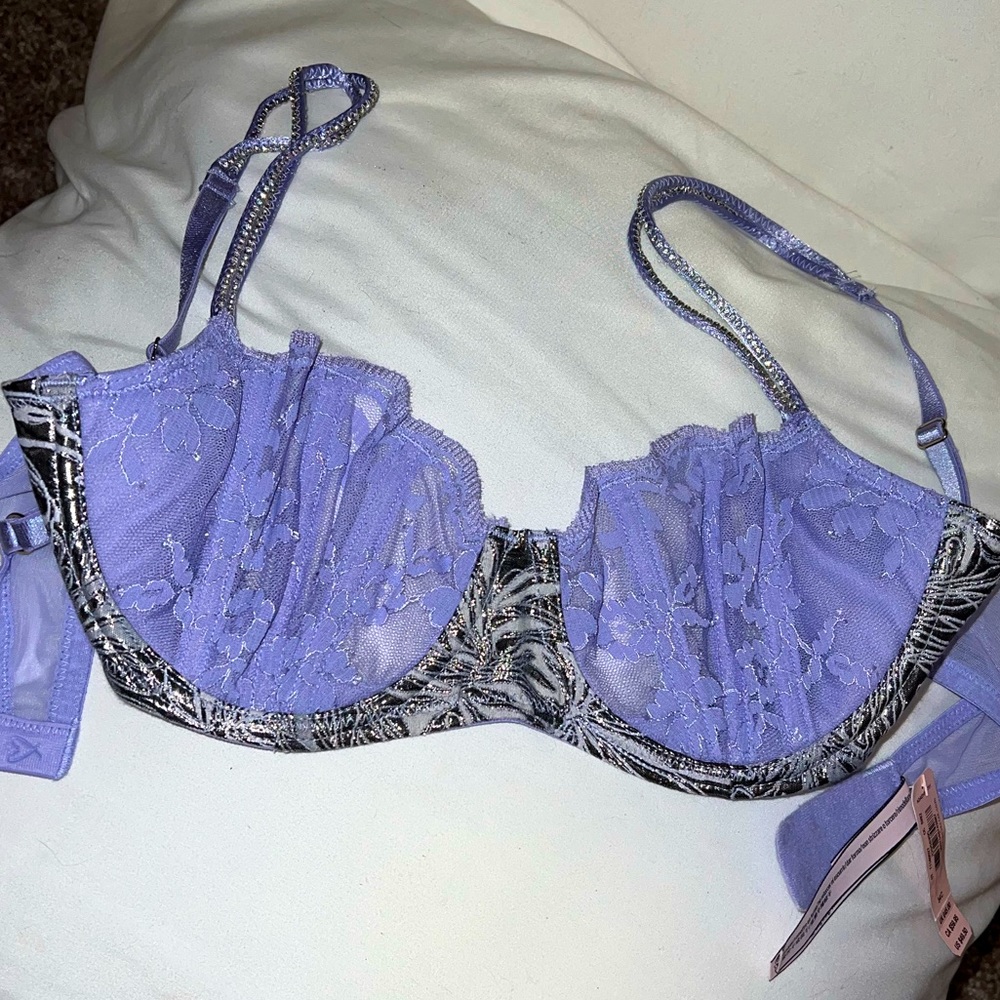 Victoria’s Secret bra lingerie